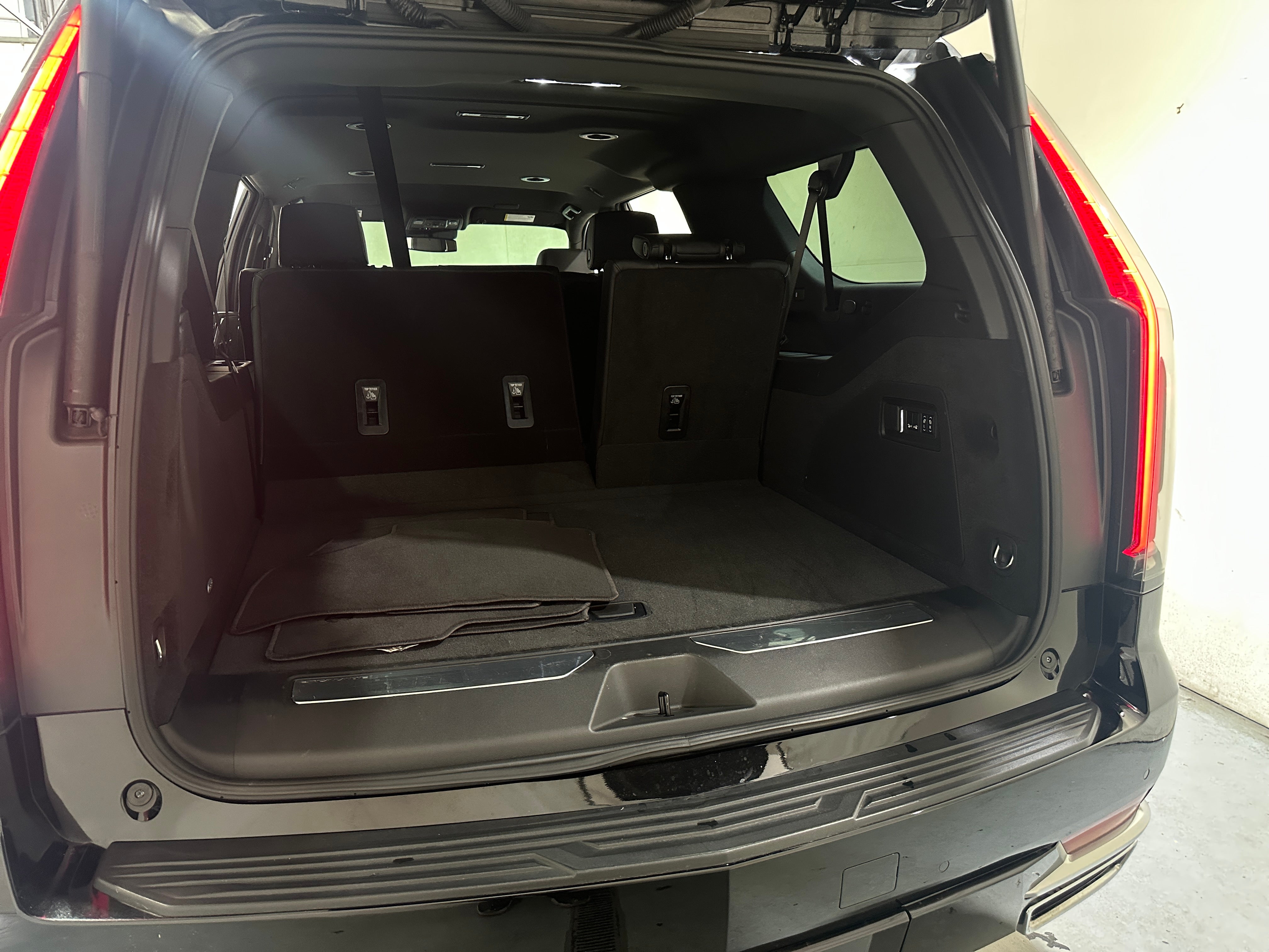cadillac escalade esv 2024 1GYS4JKLXRR363810 image cadillac escalade esv 2024 1GYS4JKLXRR363810 image